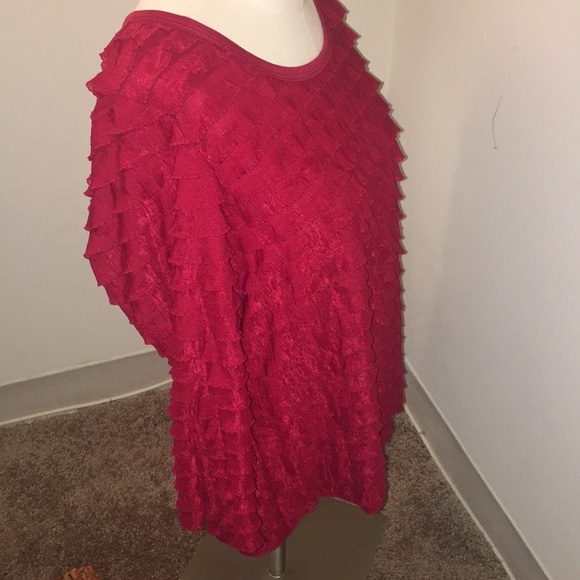 Women’s Ruffle Blouse - Picture 5 of 6